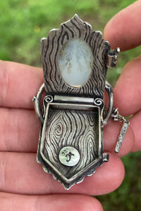 Reversible Shield Locket